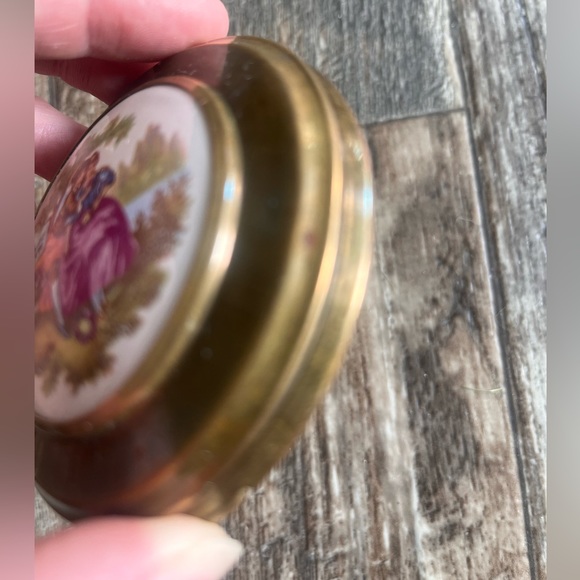 Early 19th century Romantic VTG Brass Victorian Ceramic Painting Compact Mirror - Picture 7 of 12